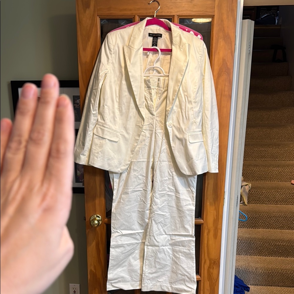 White New York and Company Women's Suit Set